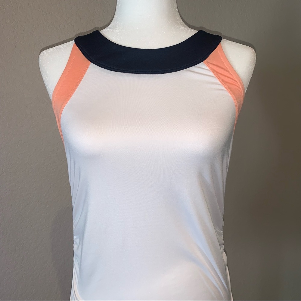 TAIL Activewear Size S - Picture 4 of 9